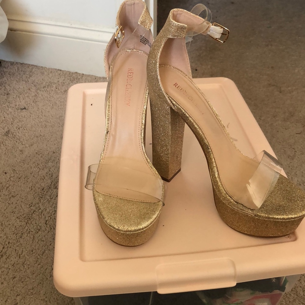 Gold platform heel